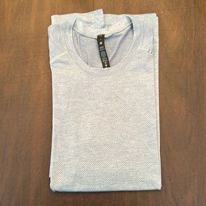 Lululemon Metal Vent Tech - T Shirt - Men’s Size Small - Light Blue